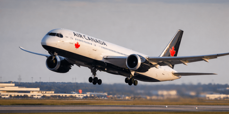 Air Canada stock faces turbulence as headwinds rise: what next?